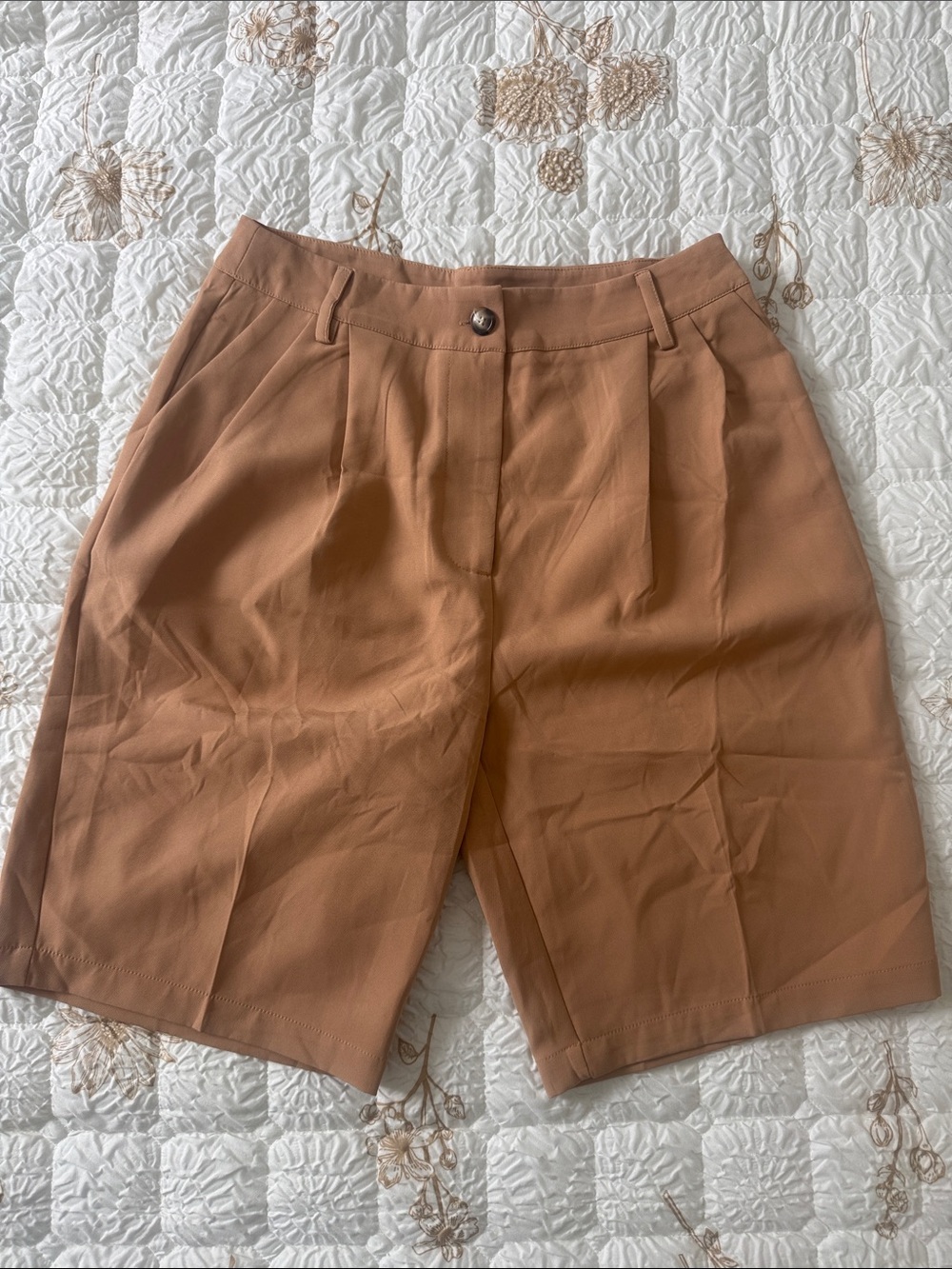 STYLEWE Women's High-Waist Tailored Shorts in Camel